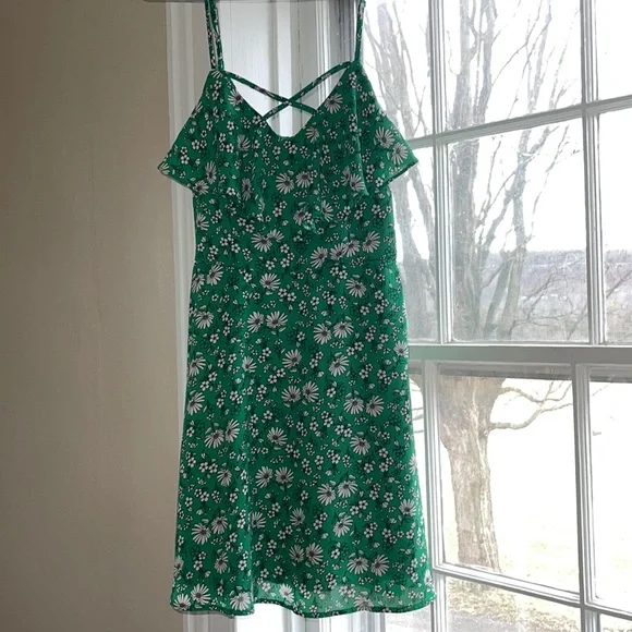 Trixxi | Dresses | Green Trixxi Springsummer Dress With White Daisies Only  Worn Once Or Twice | Poshmark